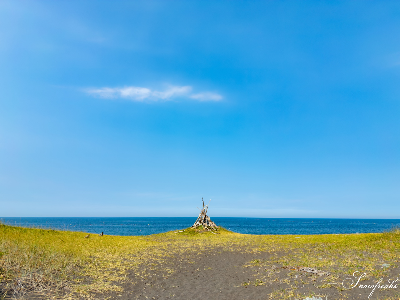 これぞ、北海道！サロマ湖とオホーツク海を望みながら『ワッカ原生花園』をのんびりサイクリング(^^)/